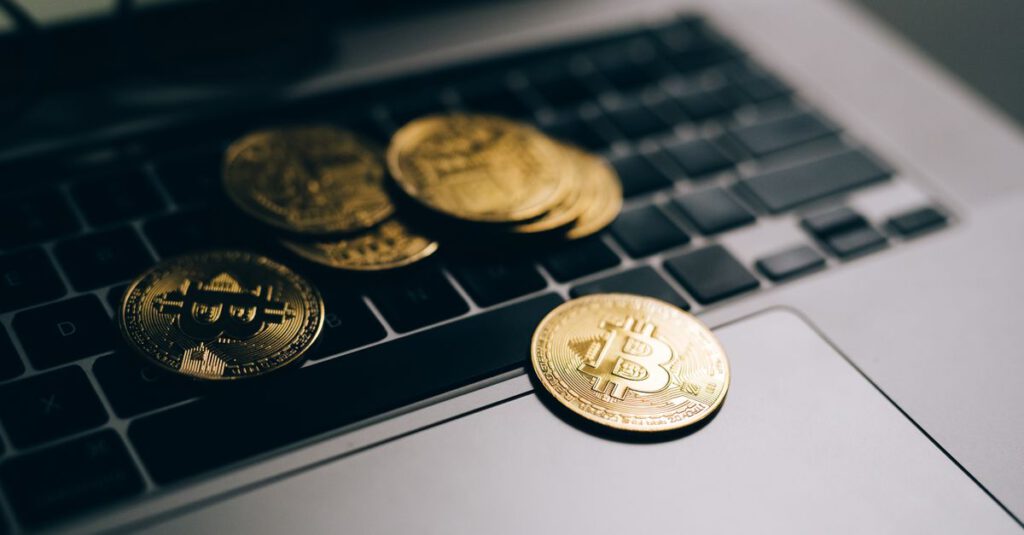 Symbolbild: Eine Bitcoin-Münze als Symbol für den Kryptomarkt.